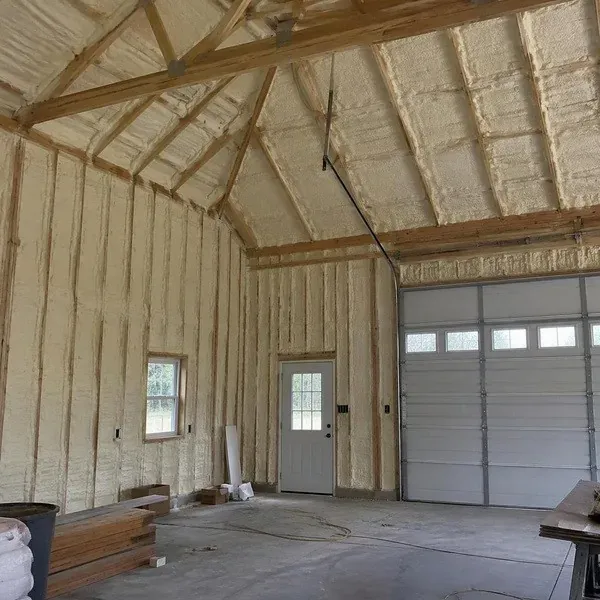 Detached garage shop with spray foam insulated walls and ceiling